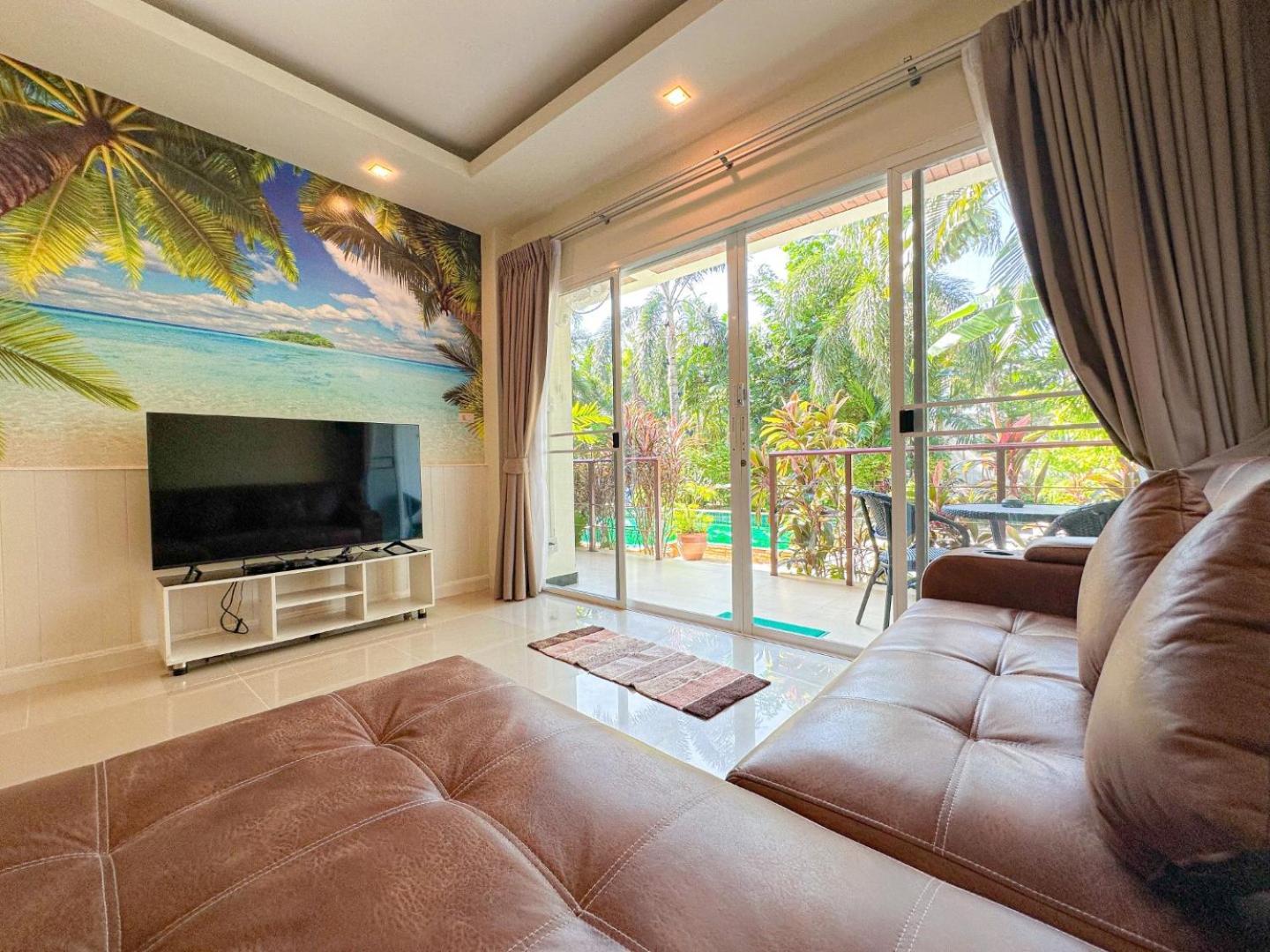 One Bedroom Oasis In Rawai Apartment *